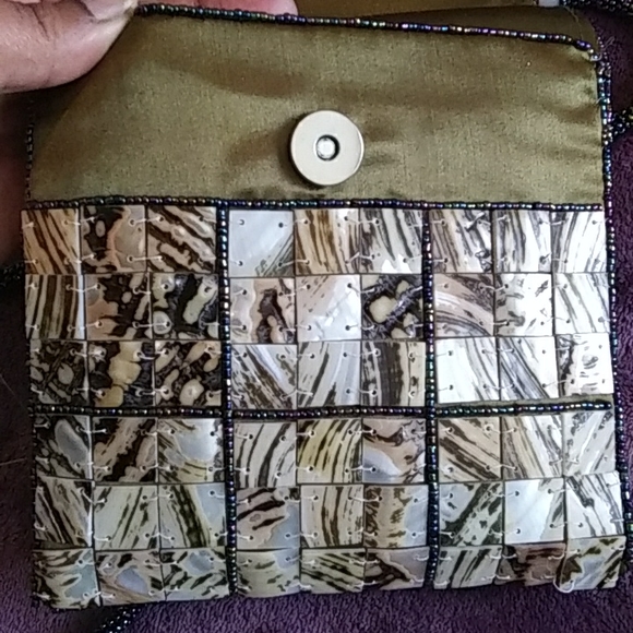 Mod by Design Horn Crossbody Bag - Picture 6 of 8